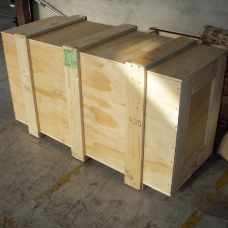 適用於玻璃、板材等需直立擺放節省空間的物品，可依裝箱方式或搬運狀況客製化量身打造。