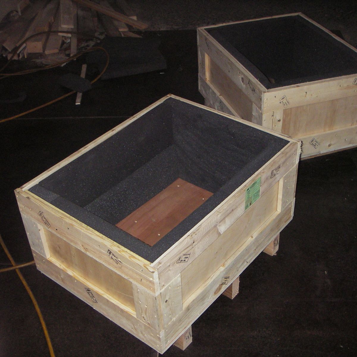 防震密閉合板箱1 台南木箱,台南棧板,機械木箱,木箱,棧板,合板棧板,煙燻檢疫,木材,木條箱,專業防震木箱